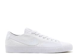 Nike: Белые кроссовки  Blazer Court SB