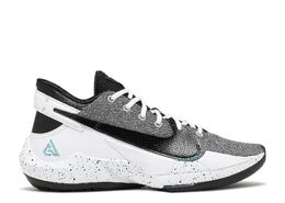 Nike: Белые кроссовки  Zoom Freak 2