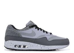 Nike: Серые кроссовки  Air Max 1 SE