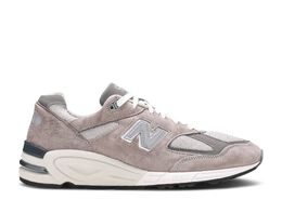New Balance: Серые кроссовки 