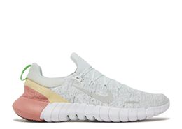 Nike: Белые кроссовки 