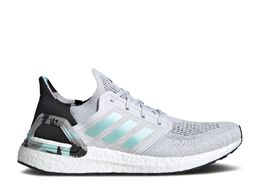 Adidas: Серые кроссовки  UltraBoost 20