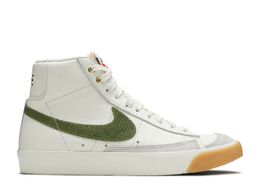 Nike: Белые кроссовки  Blazer Mid 77 Vintage