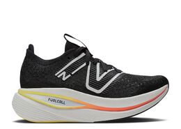 New Balance: Чёрные кроссовки  FuelCell