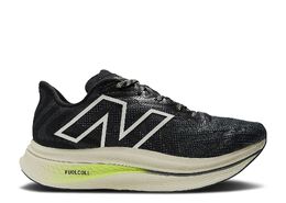 New Balance: Чёрные кроссовки  FuelCell