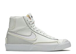 Nike: Белые кроссовки  Blazer Mid 77 Infinite