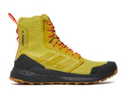 Adidas: Зелёные кроссовки  Terrex Free Hiker