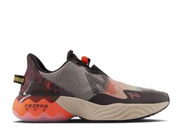 New Balance: Чёрные кроссовки  FuelCell