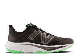 New Balance: Чёрные кроссовки  FuelCell