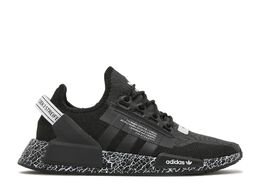 Adidas: Чёрные кроссовки  NMD_R1 V2