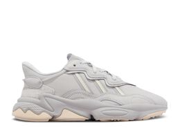 Adidas: Серые кроссовки  Ozweego