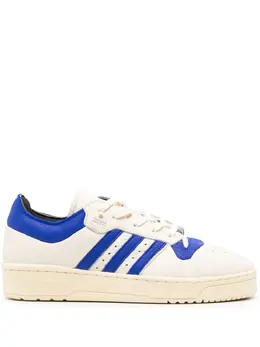 adidas: Белые кроссовки  Rivalry