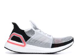 Adidas: Красные кроссовки  UltraBoost 19