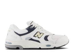 New Balance: Белые кроссовки  1700