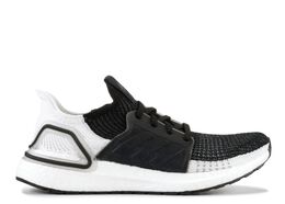 Adidas: Чёрные кроссовки  UltraBoost 19