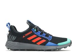 Adidas: Белые кроссовки  Terrex