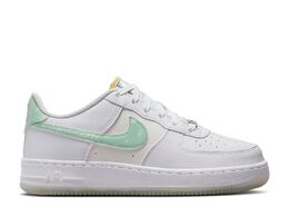 Nike: Белые кроссовки  Air Force 1