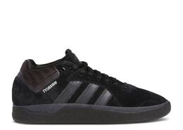 Adidas: Чёрные кроссовки  Tyshawn