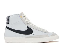 Nike: Белые кроссовки  Blazer Mid 77 Vintage