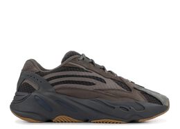 Adidas: Коричневые кроссовки  Yeezy Boost 700 v2