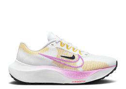 Nike: Белые кроссовки  Zoom Fly