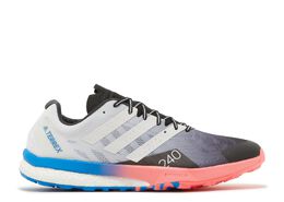 Adidas: Чёрные кроссовки  Terrex