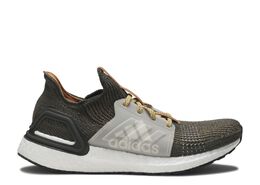 Adidas: Зелёные кроссовки  UltraBoost 19