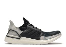 Adidas: Серые кроссовки  UltraBoost 19