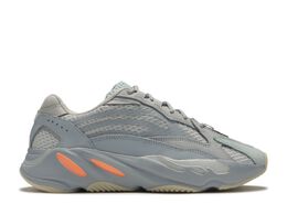Adidas: Серые кроссовки  Yeezy Boost 700 v2