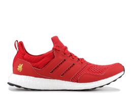 Adidas: Красные кроссовки  UltraBoost