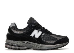 New Balance: Чёрные кроссовки  2002R