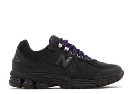 New Balance: Чёрные кроссовки  2002R