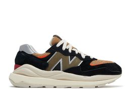 New Balance: Чёрные кроссовки  57/40