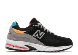 New Balance: Чёрные кроссовки  2002R