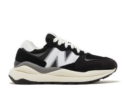 New Balance: Чёрные кроссовки  57/40