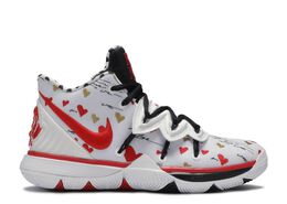 Nike: Белые кроссовки  Kyrie 5