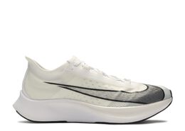 Nike: Белые кроссовки  Zoom Fly