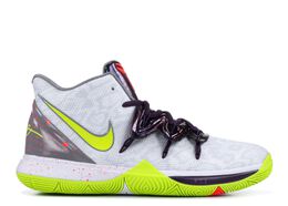 Nike: Белые кроссовки  Kyrie 5