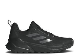 Adidas: Чёрные кроссовки  Terrex