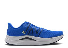 New Balance: Голубые кроссовки  FuelCell