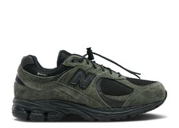 New Balance: Зелёные кроссовки  2002R