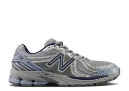 New Balance: Серые кроссовки 