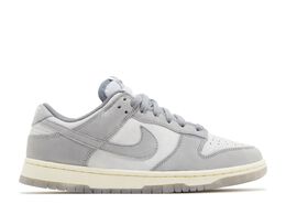 Nike: Серые кроссовки  Dunk Low