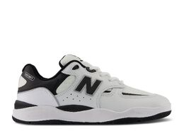 New Balance: Белые кроссовки  1010