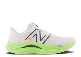 New Balance: Белые кроссовки  FuelCell
