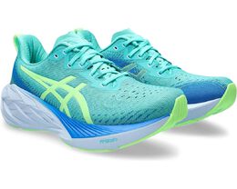 Asics: Кроссовки  Novablast