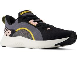 New Balance: Чёрные кроссовки 