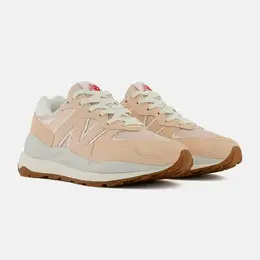 New Balance: Бежевые кроссовки  574