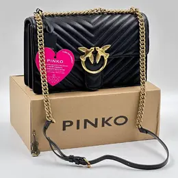 Pinko: Чёрная сумка  Love