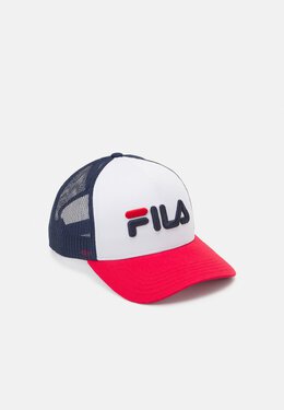 Fila: Красная кепка